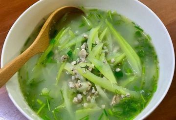 Cách nấu canh ngao với quả bầu